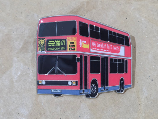 London Transport Leyland Titan Enamel Brooch Pin Badge