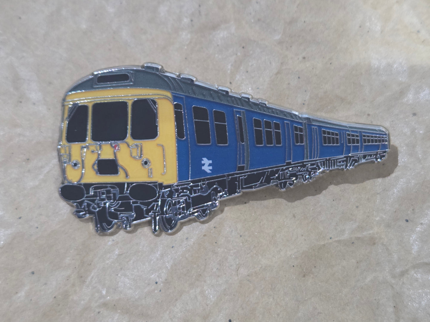 BR Blue Class 303 Enamel Brooch Pin Badge