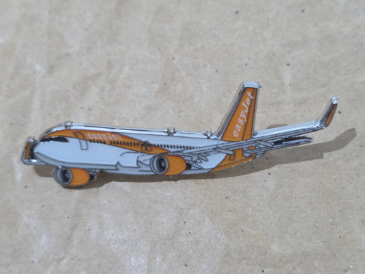 EasyJet Airbus A320 Enamel Brooch Pin Badge